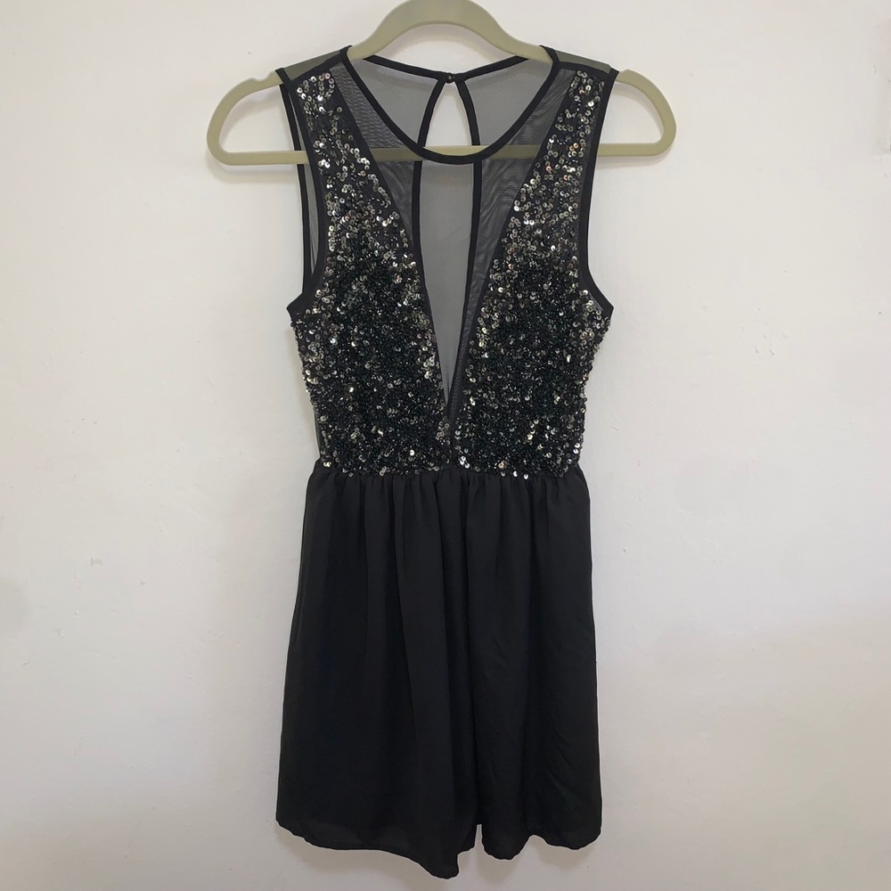Forever 21 Charcoal Grey Sleeveless Sparkle Party Mini Dress, Size S